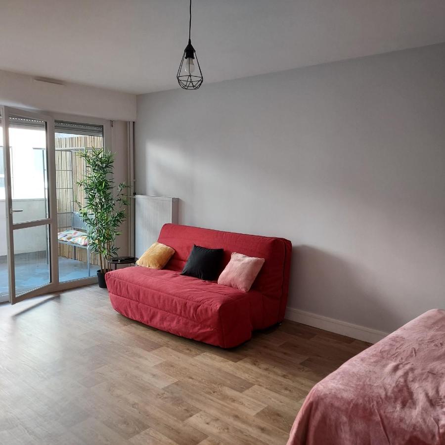 2 Lys Downtown, Free Secure Parking