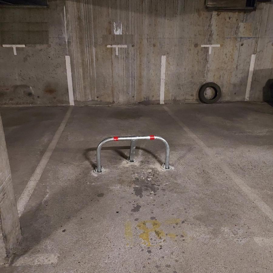 2 Lys Downtown, Free Secure Parking